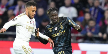 Lyon ve Reims puanları paylaştı!