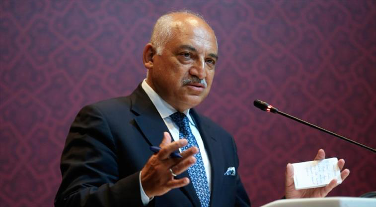 Mehmet Büyükekşi: “Adaletli maç yönetin”