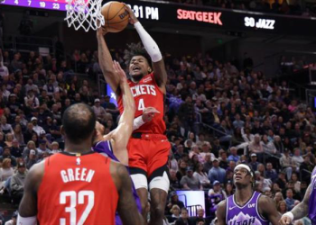 NBA’de gecenin sonuçları: Houston Rockets’tan üst üste 11. galibiyet!