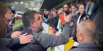 ‘Seçil Erzan’ tezahüratları Arda Turan’ı çıldırttı, kırmızı kart gördü!