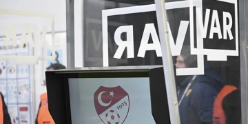 Trabzonspor – Fenerbahçe maçının VAR hakemi belli oldu!