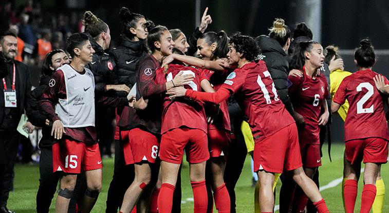 A Milli Kadın Takımından muhteşem geri dönüş!