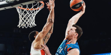 Anadolu Efes, Kızılyıldız’ı farklı yendi, play-in’i garantiledi!