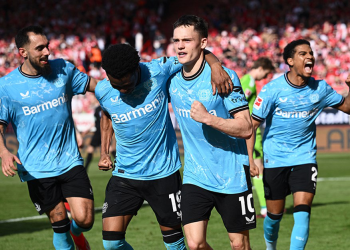 Bayer Leverkusen şampiyonluğa 1 maç uzakta!