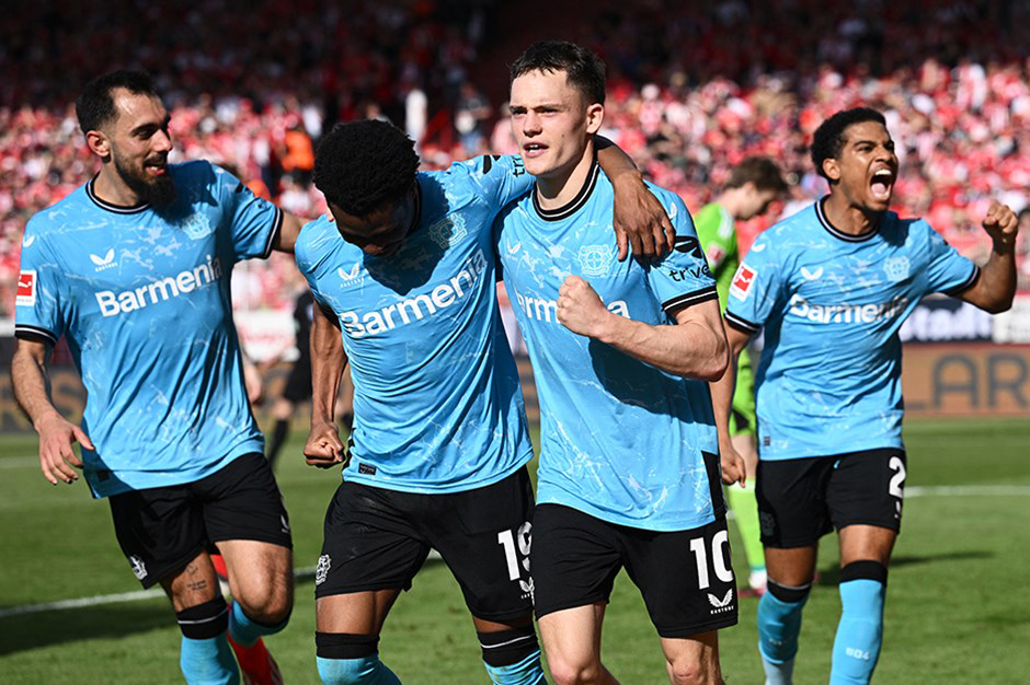 Bayer Leverkusen şampiyonluğa 1 maç uzakta!