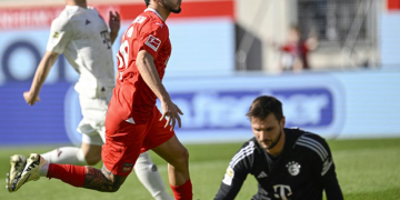 Bayern Münih, 2 farklı öne geçtiği maçta kabusu yaşadı