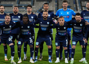 Erzurumspor FK evinde Bitexen Giresunspor karşısında ikinci yarı geri döndü