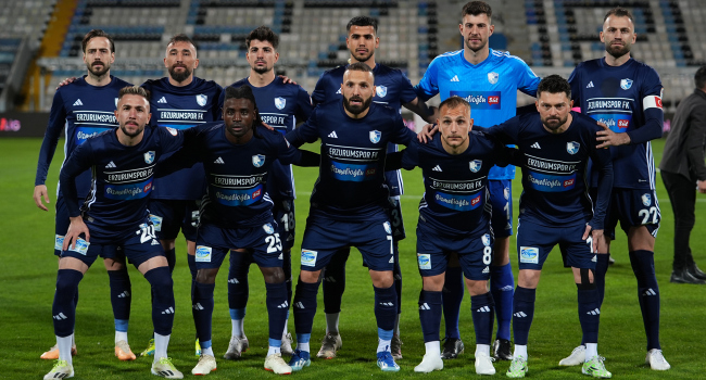 Erzurumspor FK evinde Bitexen Giresunspor karşısında ikinci yarı geri döndü