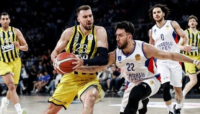 EuroLeague’de Türk derbisi: Fenerbahçe Beko’nun konuğu Anadolu Efes