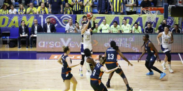 Fenerbahçe Alagöz Holding galibiyetle başladı