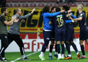 Kasımpaşa, Kayserispor deplasmanında 2 golle kazandı
