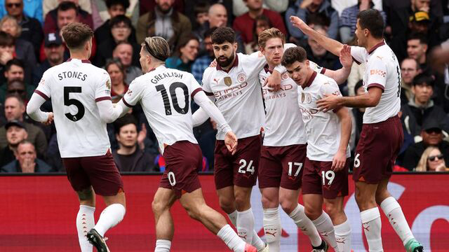 Manchester City zirve takibini sürdürdü!