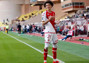 Monaco evinde tek golle kazandı