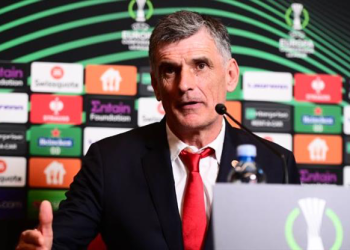 Olympiakos’un hocasından Fenerbahçe yorumu