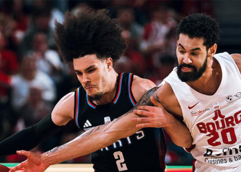 Paris Basketbol şampiyonluk yolunda avantajı kaptı