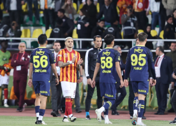 Fenerbahçe, Süper Kupa finalinde sahadan çekildi