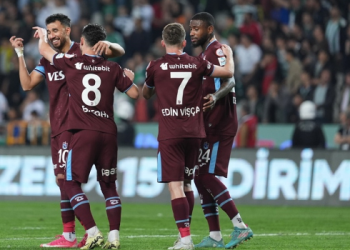 Trabzonspor, Tümosan Konyaspor’u 3 golle geçti