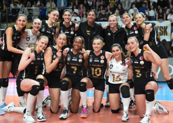 VakıfBank sezonu 3. sırada tamamladı