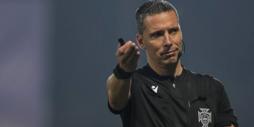 VavaCars Fatih Karagümrük – Fenerbahçe maçına Portekizli VAR hakemi!