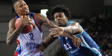 Anadolu Efes yarı finalde