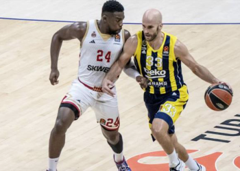 Final-Four bileti son maça kaldı: Fenerbahçe Beko evinde Monaco’ya yenildi