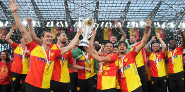 Göztepe kupasını aldı