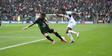 Körfez derbisini kazanan Sakaryaspor play-off finaline kaldı!