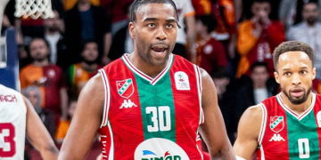 Pınar Karşıyaka seriyi eşitledi