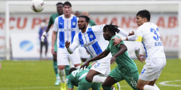 Tuzlaspor, Sakaryaspor deplasmanında kazandı!