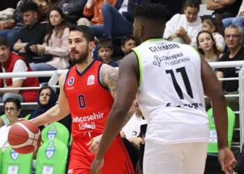 Yukatel Merkezefendi Belediyesi evinde kazanarak sezonu tamamladı