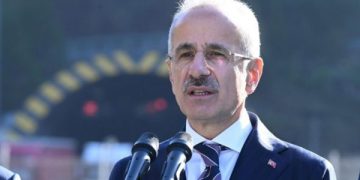 Bakan Uraloğlu, bayram tatilinin otoyol kullanımını açıkladı