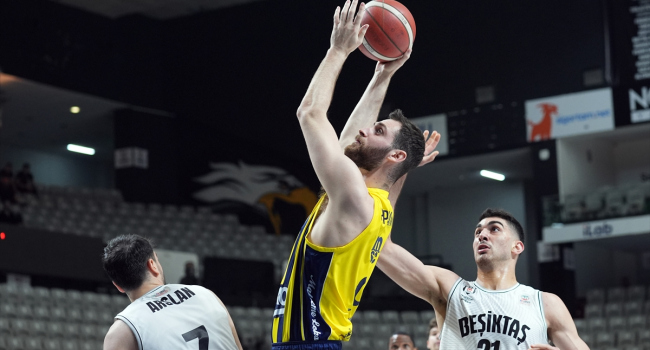 Fenerbahçe Beko deplasmanda Beşiktaş Emlakjet’i yendi! Finalde Anadolu Efes’in rakibi oldu