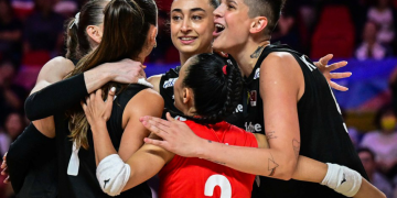 Filenin Sultanları, Dominik’i 4 sette geçti