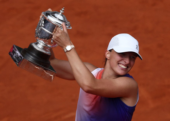 Fransa Açık’ta tek kadınlar finalinde şampiyon Iga Swiatek