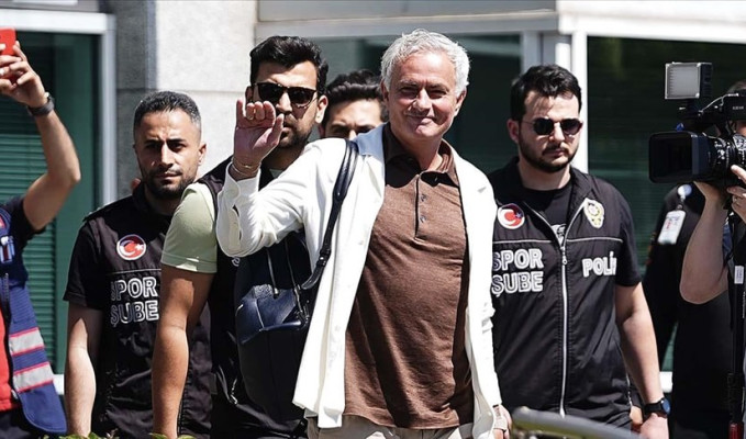 Jose Mourinho, Fenerbahçe için İstanbul’a geldi