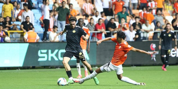 Adanaspor, lige galibiyetle başladı