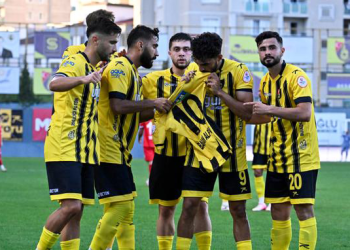 İstanbulspor 3 puanı 3 golle aldı