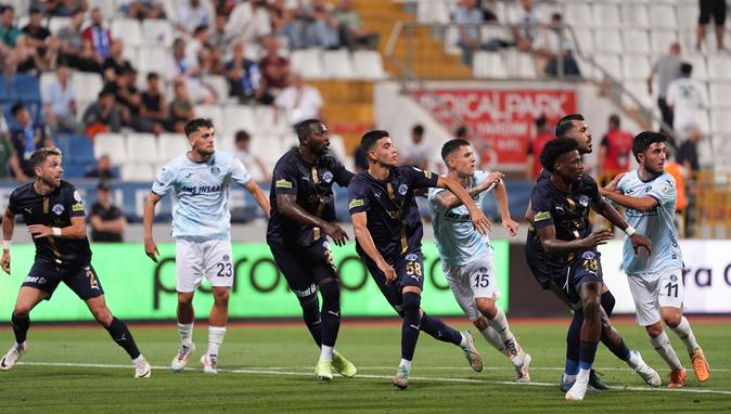 Kasımpaşa üstünlüğünü koruyamadı