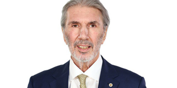 Fenerbahçeli yönetici Dereli hastaneye kaldırıldı