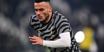 Galatasaray’ın istediği Kostic için Fenerbahçe de devrede