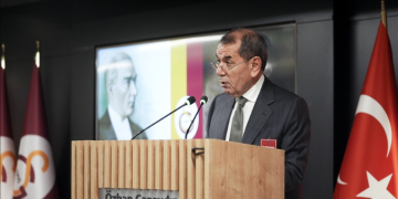 Galatasaray’da Dursun Özbek yönetimi ibra edildi