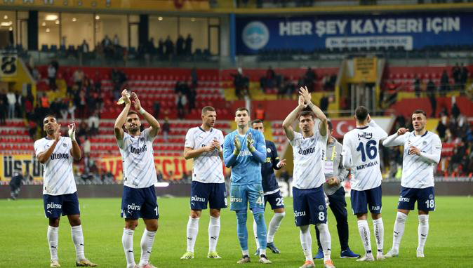 Fenerbahçe, Slavia Prag deplasmanına çıkacak