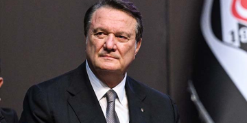 Hasan Arat, Beşiktaş Kulübü Başkanlığı’ndan istifa etti