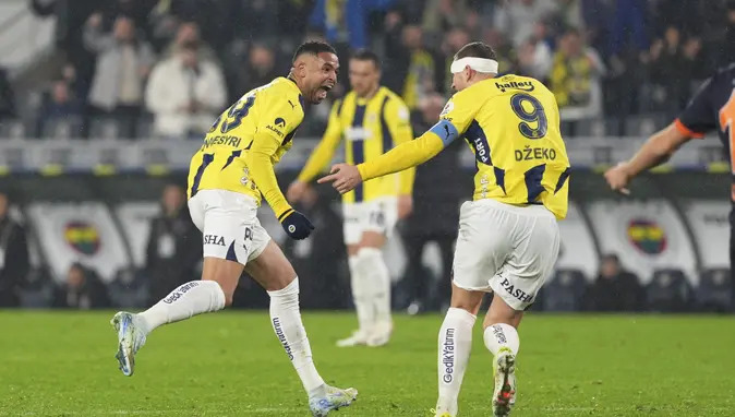 Fenerbahçe golcüleriyle kazandı