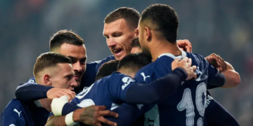 Fenerbahçe Konya’dan 3 puanı 3 golle aldı