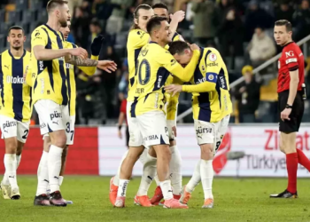 Fenerbahçe, Erzurumspor’u 5-0 yendi