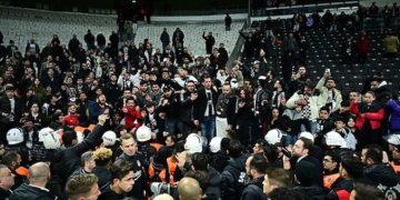 Beşiktaş taraftarından tepki: Ne zaman şampiyonluk diye bağırsak kursağımızda kalıyor
