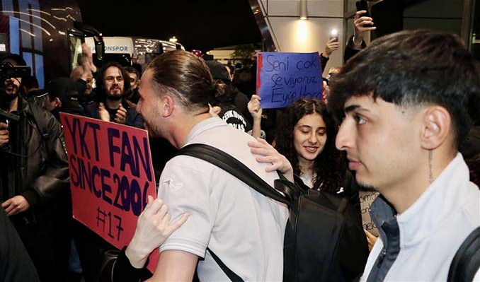 Trabzonsporlu gençler coşkuyla karşılandı