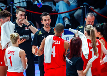 Filenin sultanları Sırbistan’a 3-0 mağlup oldu