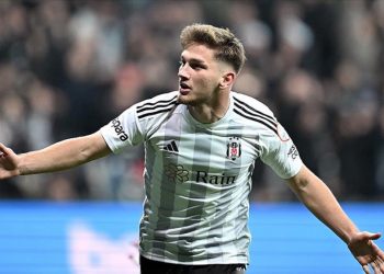 Beşiktaş’ın genç forveti Semih Kılıçsoy’dan veda: “Aileden ayrılıyorum”